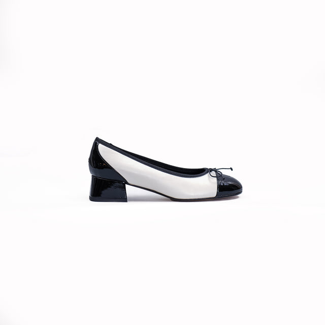 Divine follie-Ballerina with two-tone heel - off white/black