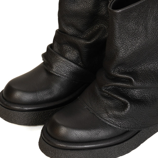 Divine Follie-Low boot with reverse - black