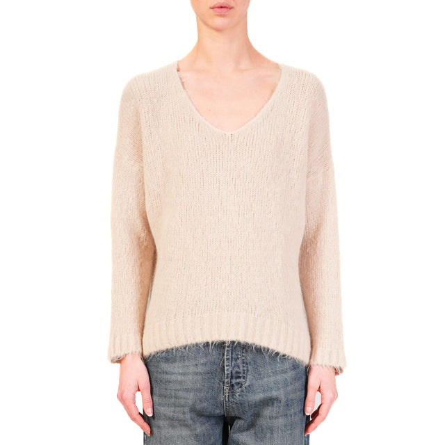 Zeroassoluto-Maglia scollo v largo alpaca corta davanti - nude