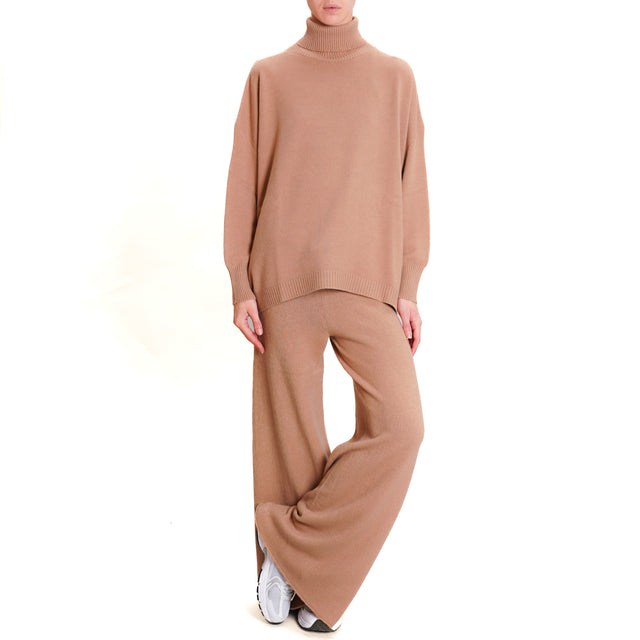 Kontatto-QS High neck oversized sweater - caramel