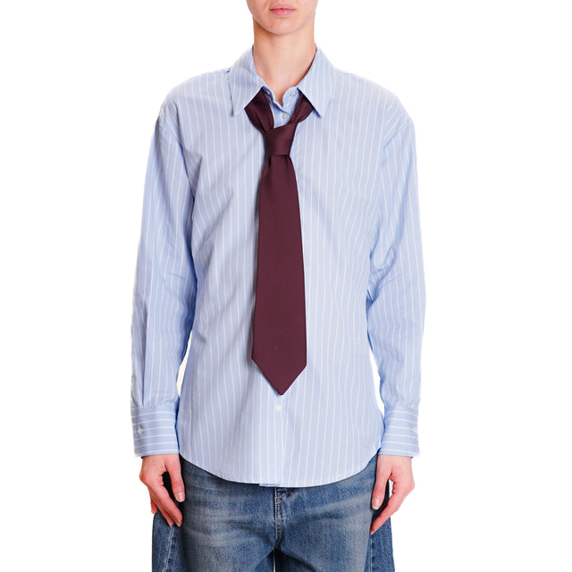 Tension in-Plastered Shirt with Tie - Light Blue/White/Burgundy