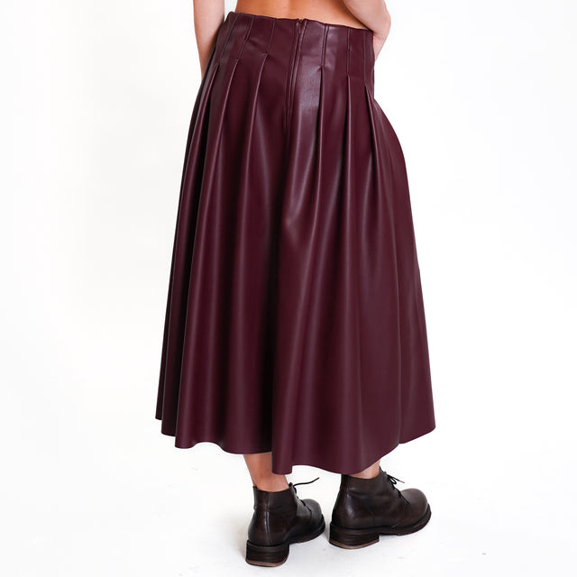 Dixie-Faux leather A-line skirt with pleats - burgundy