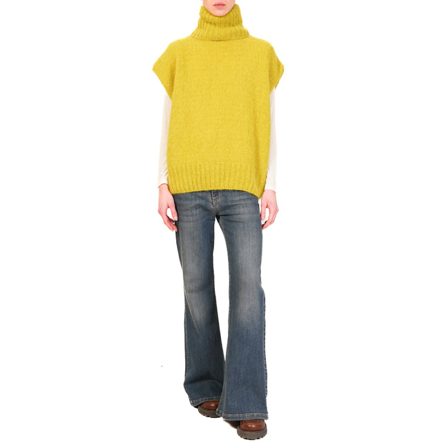 Dixie-Maglia mohair collo alto smanicata - olio