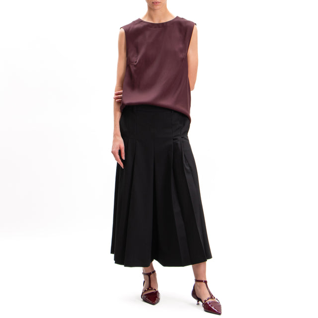 Imperial-Blusa satin smanicata - vino