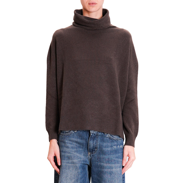 Kontatto-QS High neck sweater with side slits - cocoa