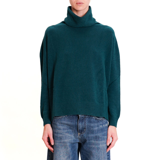 Kontatto-QS High Neck Side Slit Sweater - GREEN