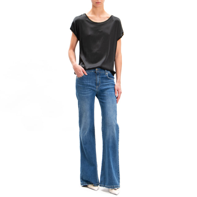 Motel-Blusa in satin mezza manica bordi lurex - nero