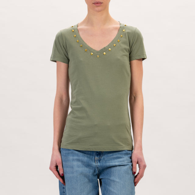 Vicolo-T-shirt scollo v dettaglio borchie - militare