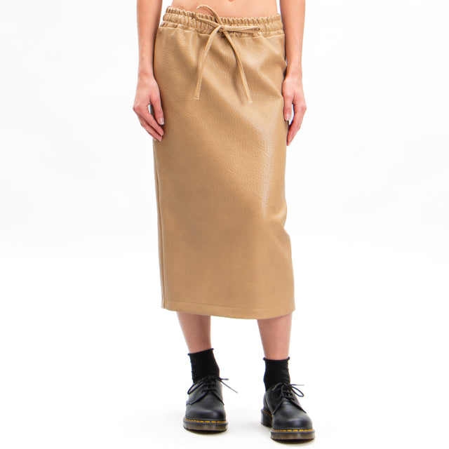 Tension in-Leatherette Skirt with Drawstring - Hazelnut