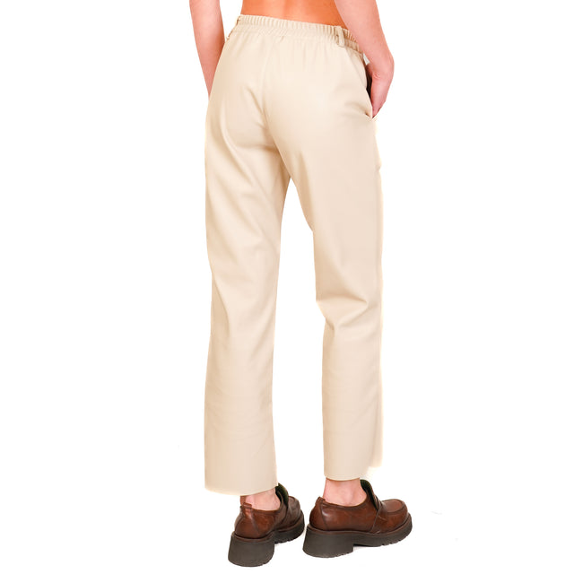 Tensione in-Pantalone similpelle elastico dietro - sand