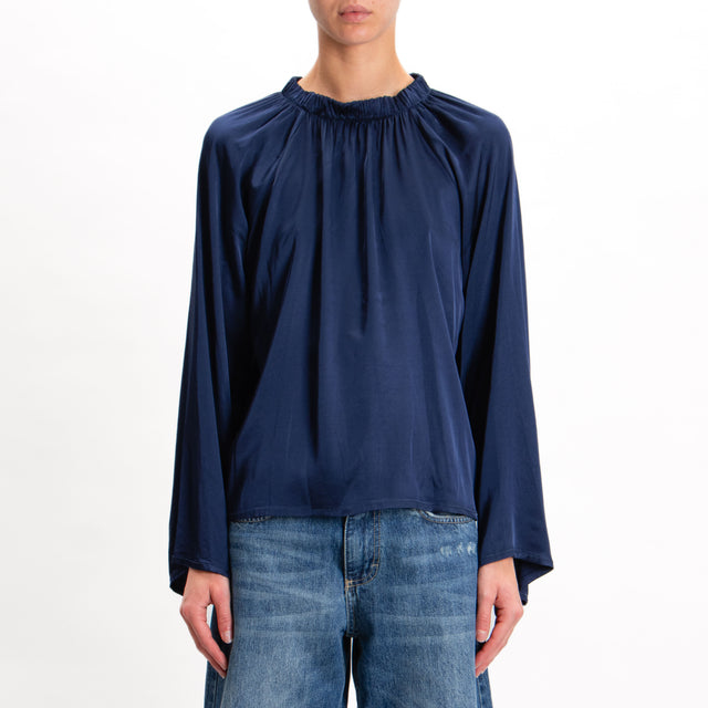 Tensione in-Blusa collo elastico in satin elasticizzato - blu