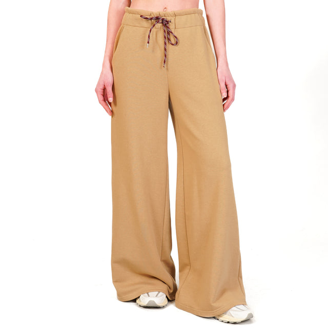 Tensione in-Pantalone in felpa con coulisse - cammello