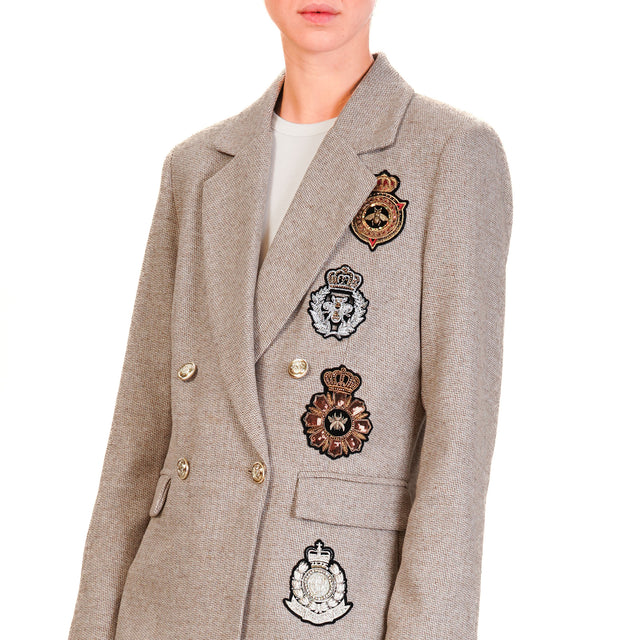 Tensione in-Giacca tweed doppiopetto con patch - beige