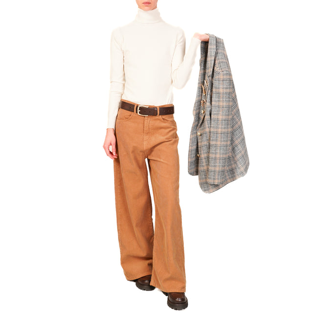 Tensione in-Pantalone GIUSI velluto superpocket - camel