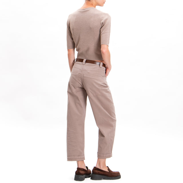 Tensione in-Pantalone carrot con cintura - tortora