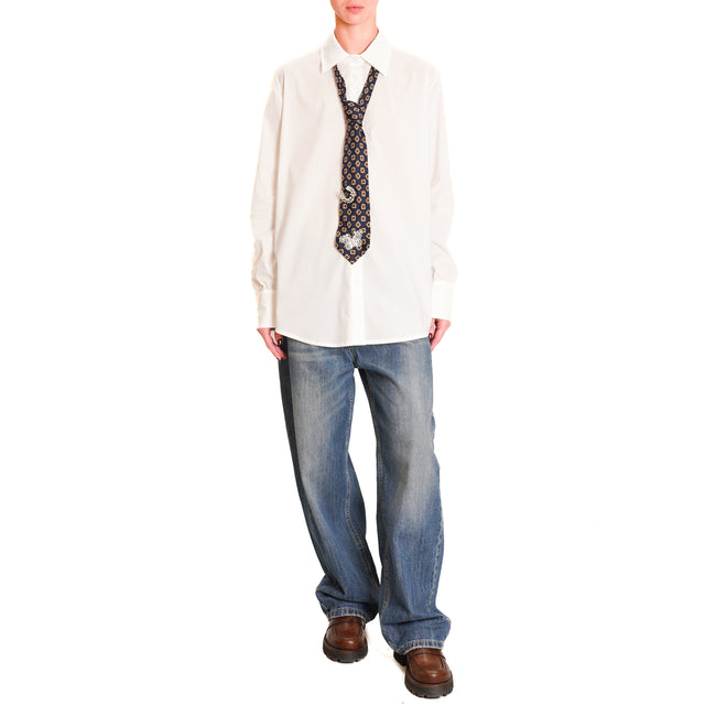 Tension in-Shirt with tie pin detail - white/blue/beige