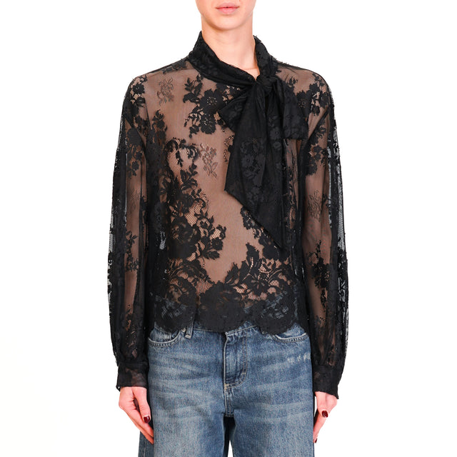 Tensione in-Blusa in pizzo con fiocco - nero