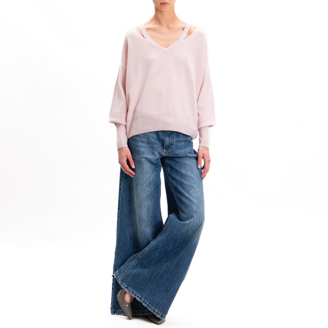 Tensione in-Maglia lana scollo v con cut out 100%lana SOFT - rosa