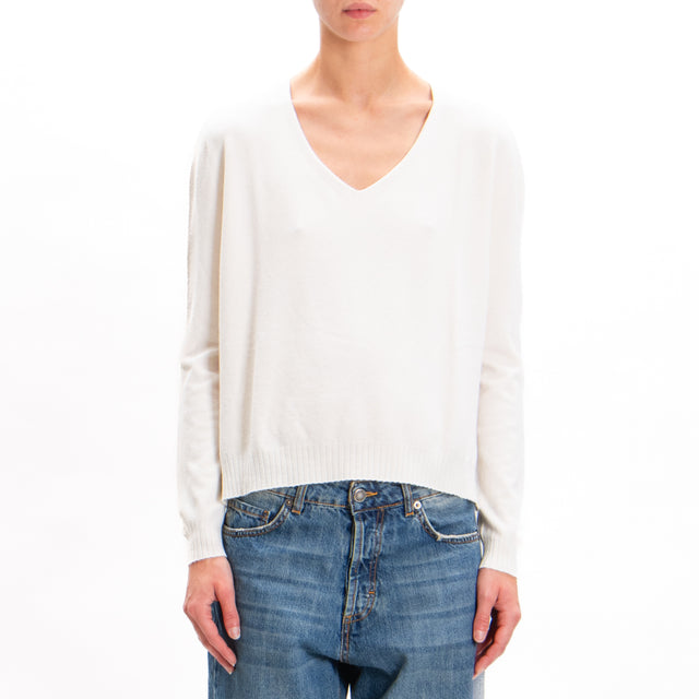 Zeroassoluto-V-neck sweater with side slits - butter