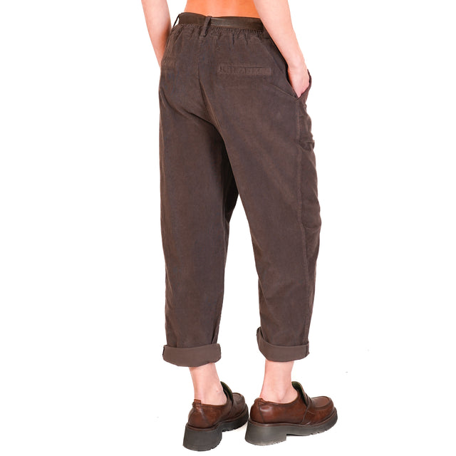 Zeroassoluto-Pantalone LORY velluto millerighe elasticizzato - moro