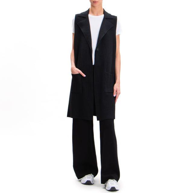 Zeroassoluto-Long vest with pockets - black