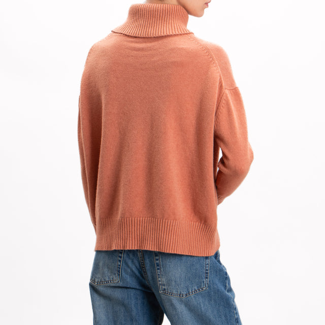 Zeroassoluto-High neck sweater - cinnamon