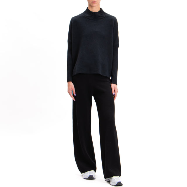 Zeroassoluto-Ribbed sleeve fitted collar sweater - black